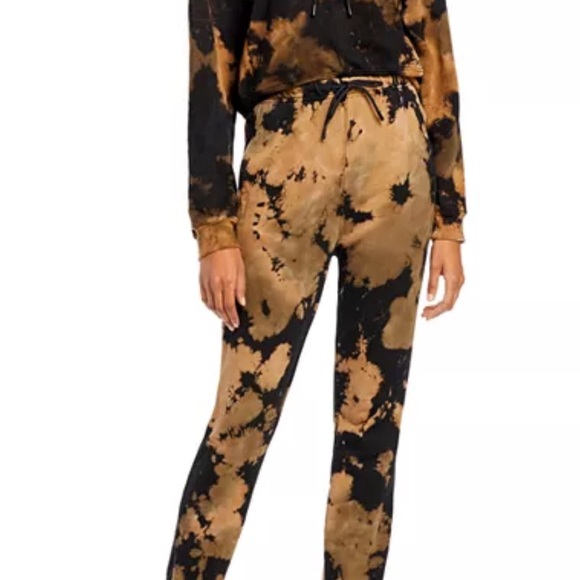 Cotton Citizen Tie Dye Milan Set | Hoodie + Sweatpants Set - Picture 2 of 8